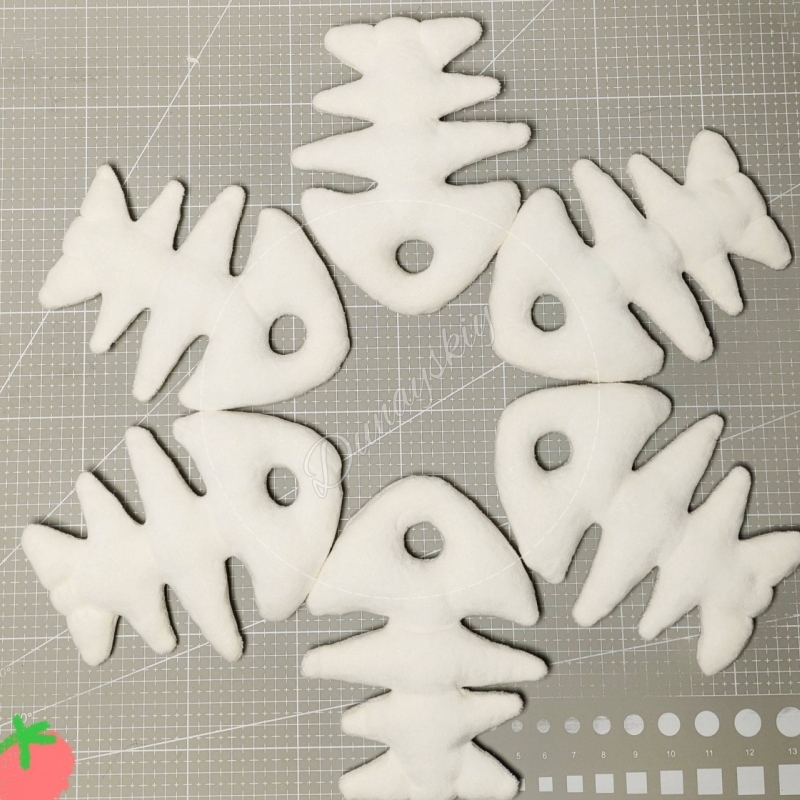 Plush Fishbone Keychain For Fu – Fishbones Cosplay Prop Bewertung und Preis
