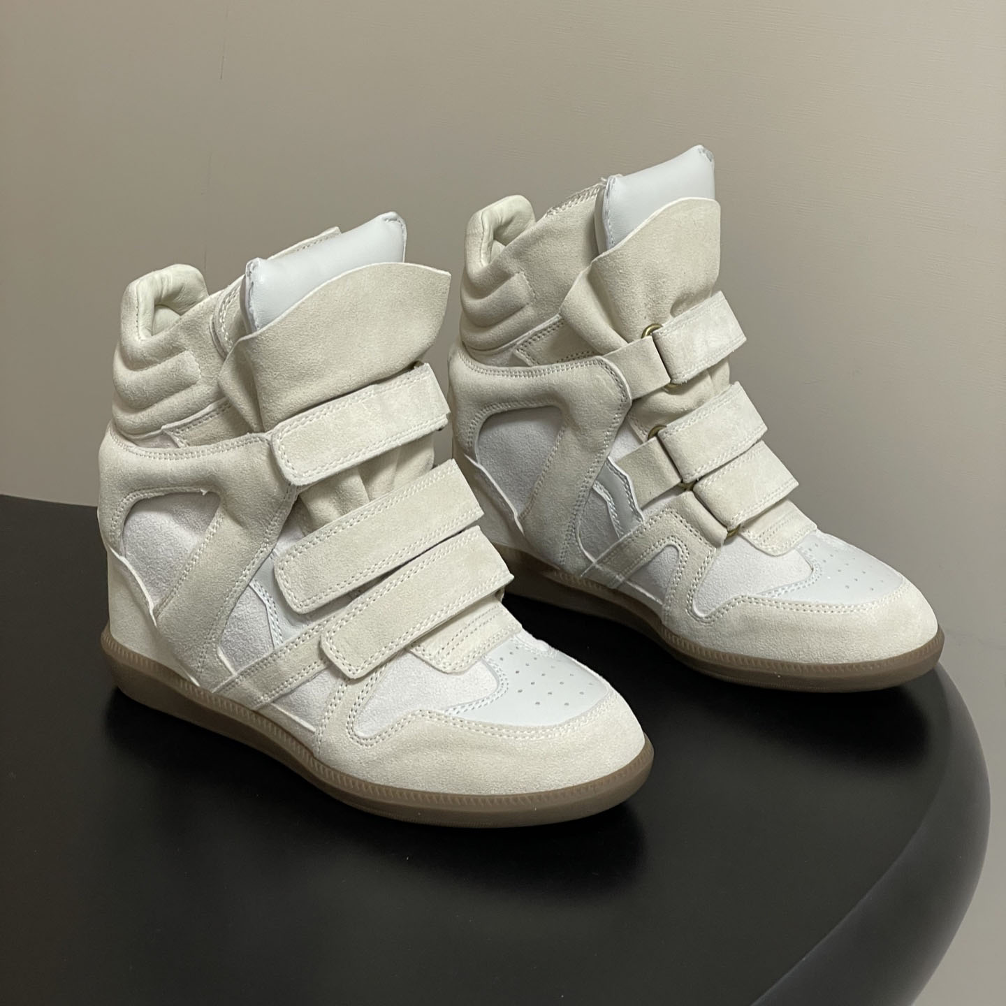 Women's Hidden Wedge Sneakers  – Velcro Hook Loop Bewertung und Preis
