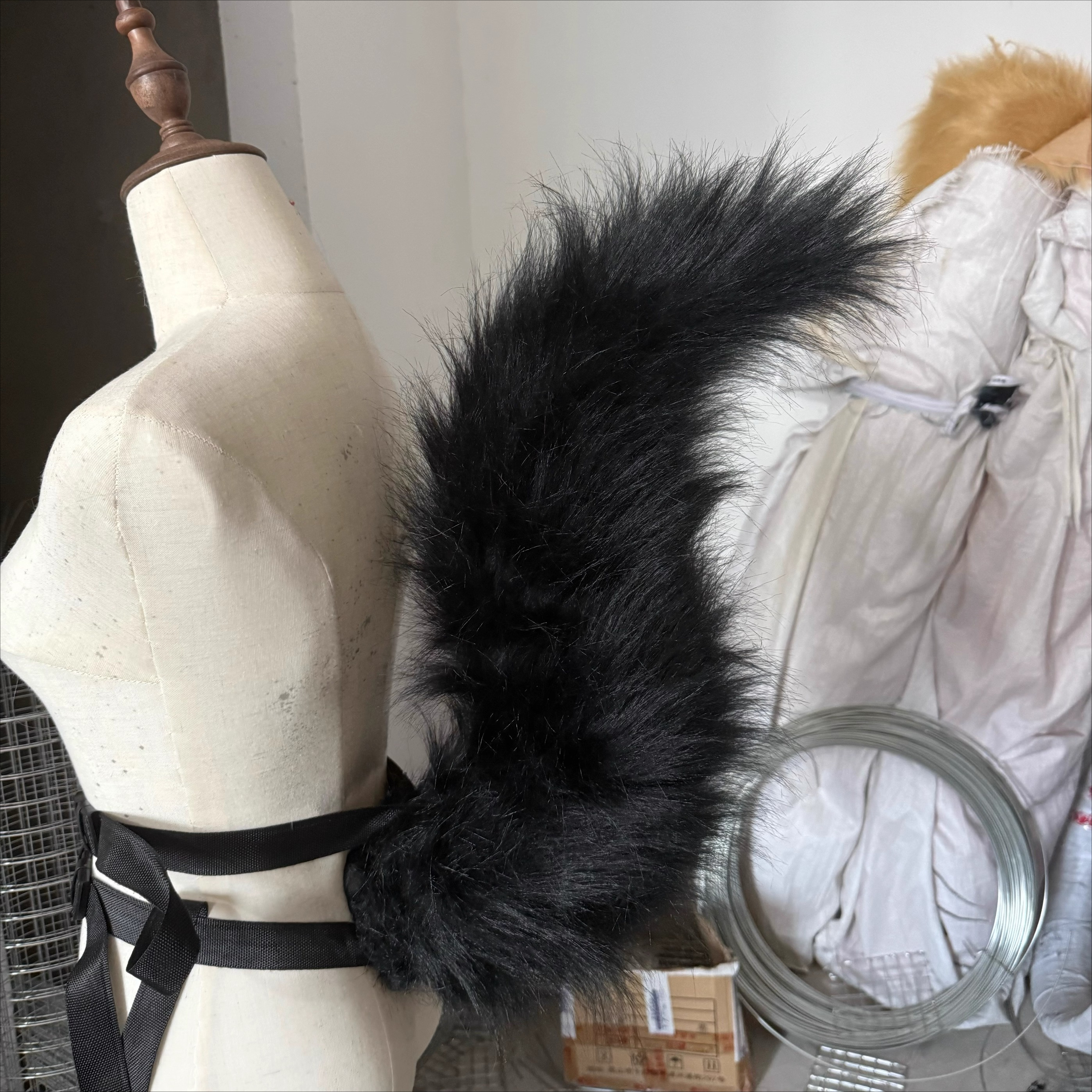 New Hand Made Work Black Squir – Cosplay Prop Works Bewertung und Preis
