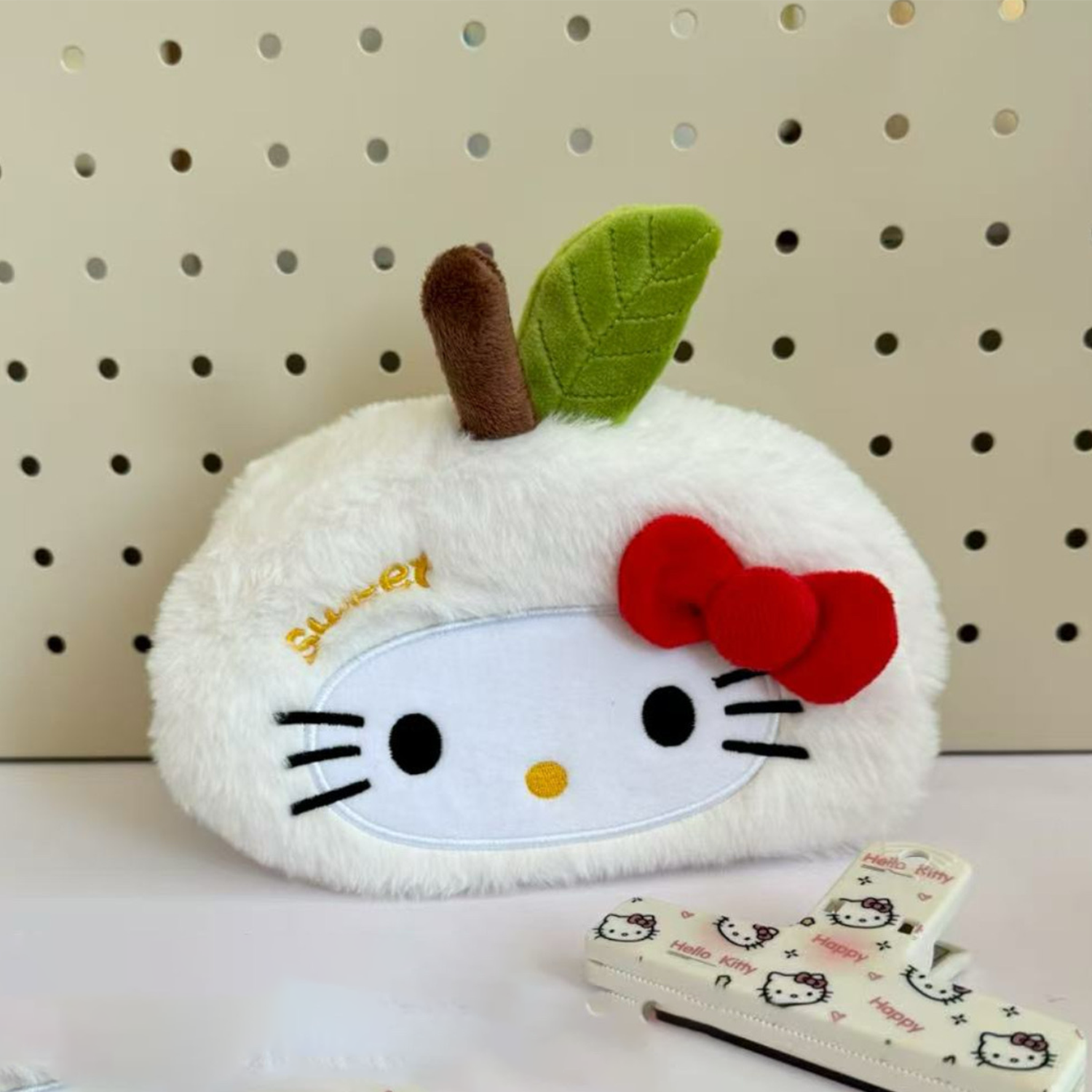 Cute Hello Kitty Apple Cross D – Cosplay Flame Prop Bewertung und Preis